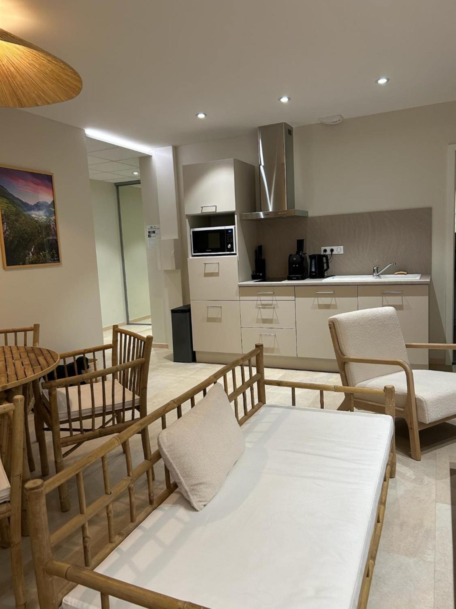 Logis Hotel Restaurant La Vraine Gironcourt-sur-Vraine Eksteriør billede